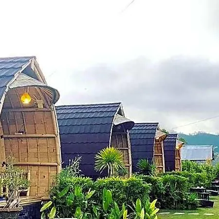 Tegal Bamboo Cottages & Private Hot Spring