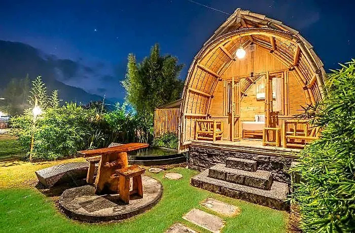 Tegal Bamboo & Private Hot Spring Отель Toya Bungkah