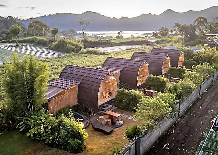 Tegal Bamboo & Private Hot Spring Отель